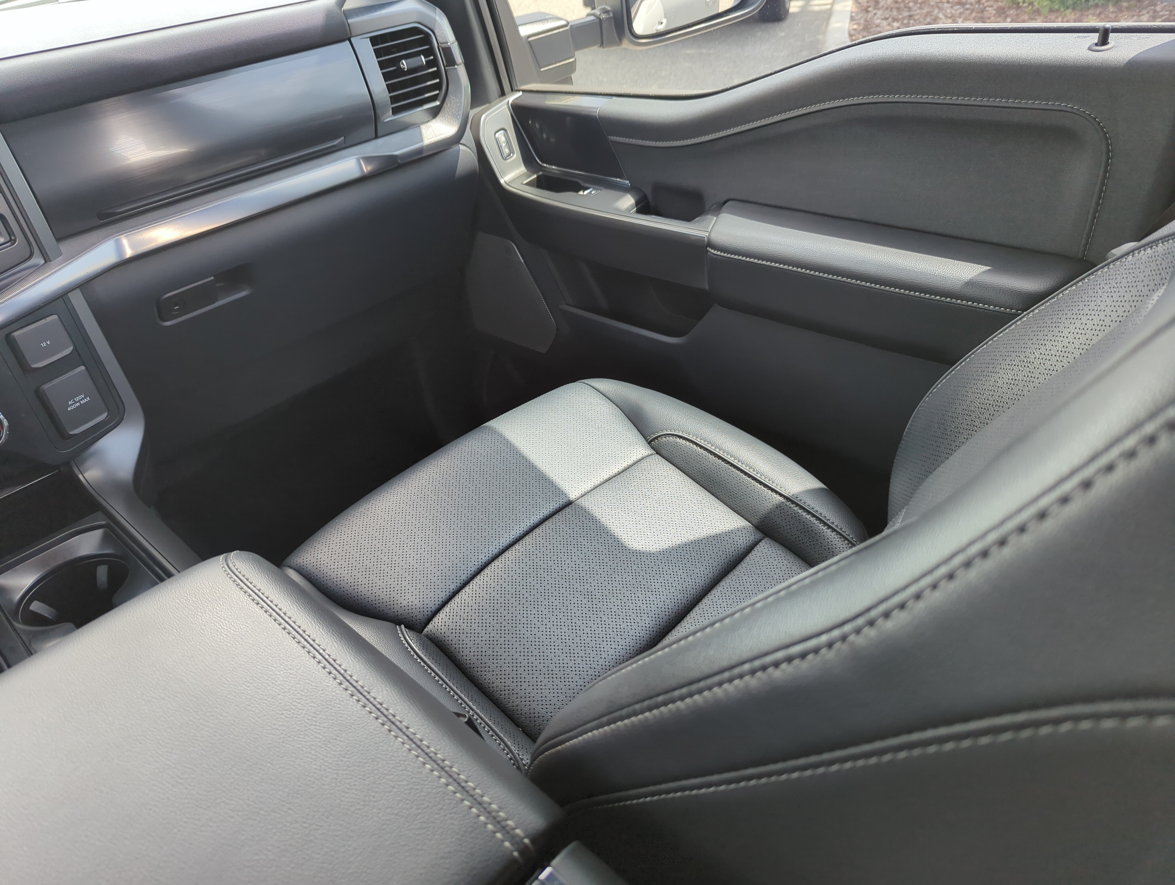 Used 2024 Avalanche Ford LARIAT image 20