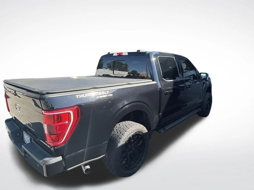 Used 2023 Black Ford XLT image 4