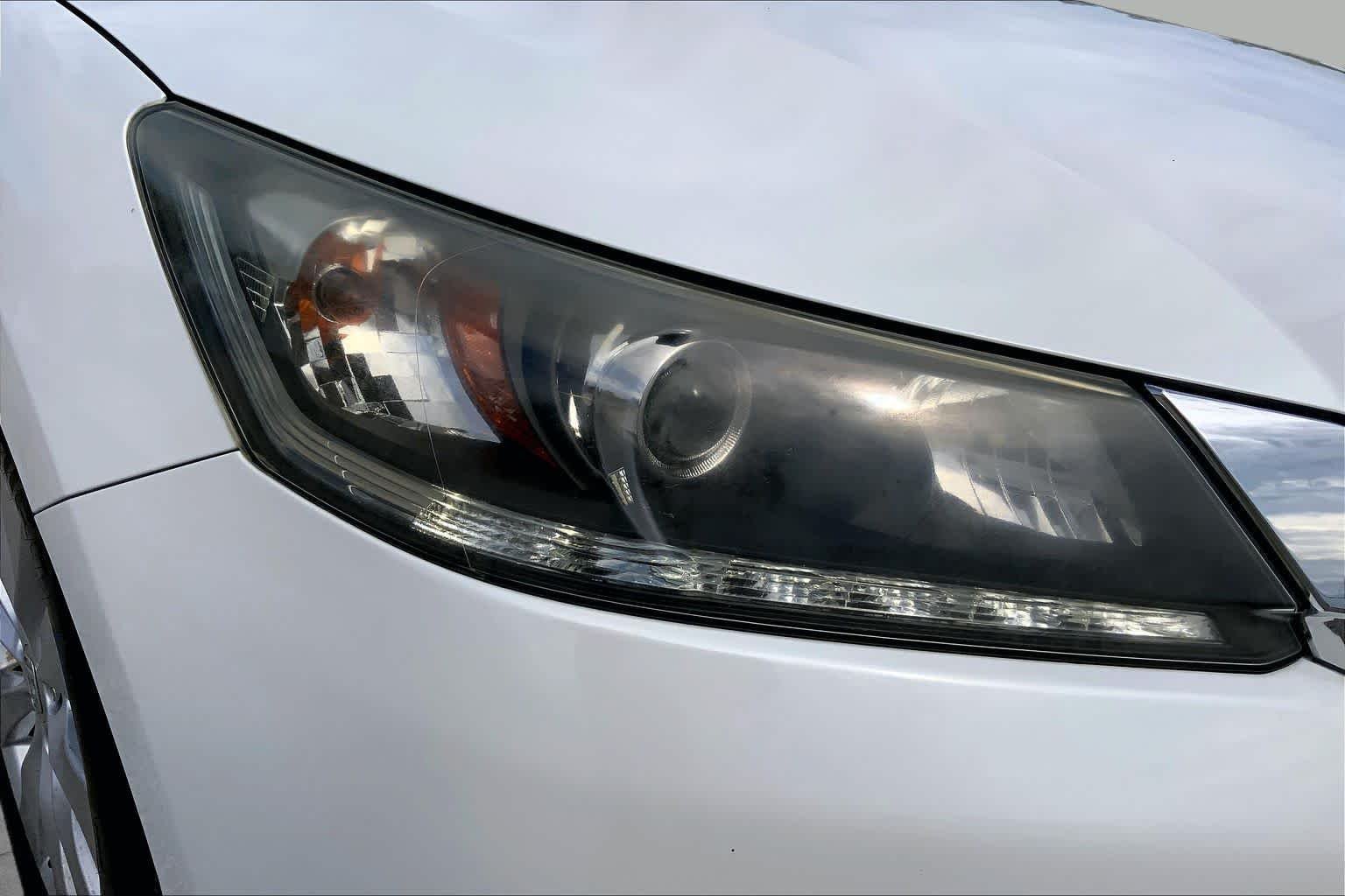 Used 2015  Honda  image 27