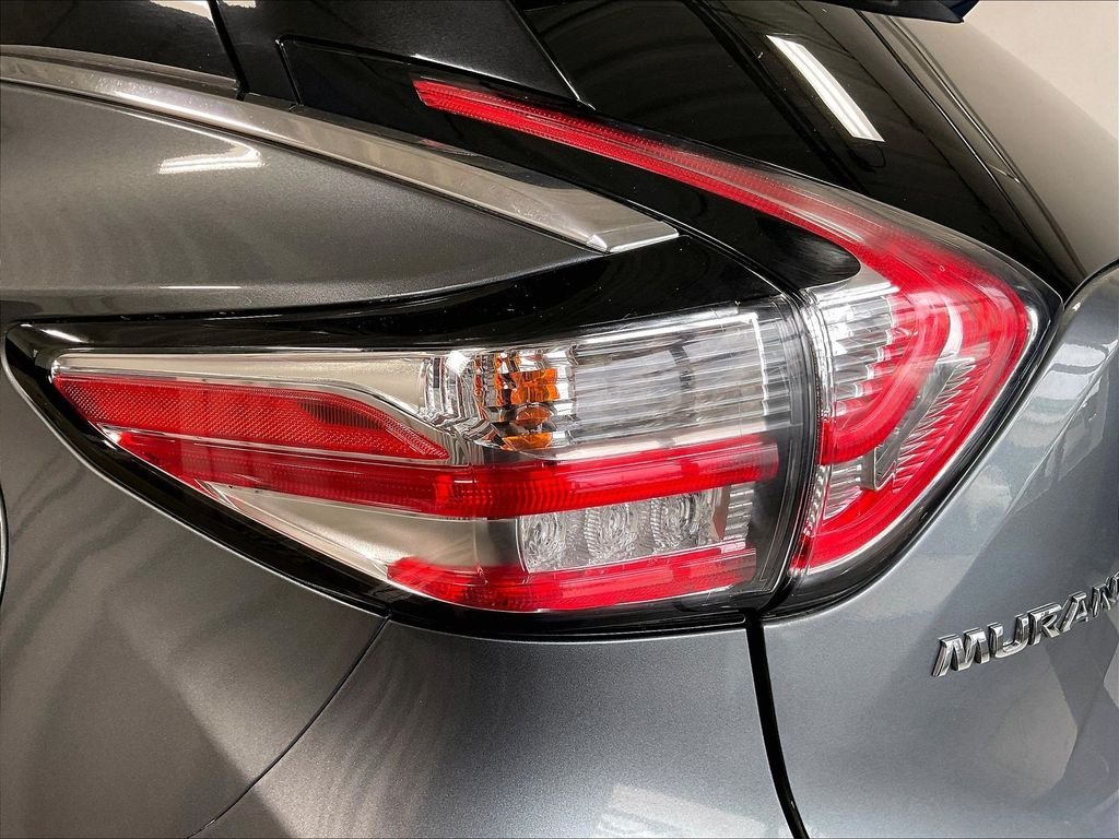 Used 2018 Gray Nissan SL image 35