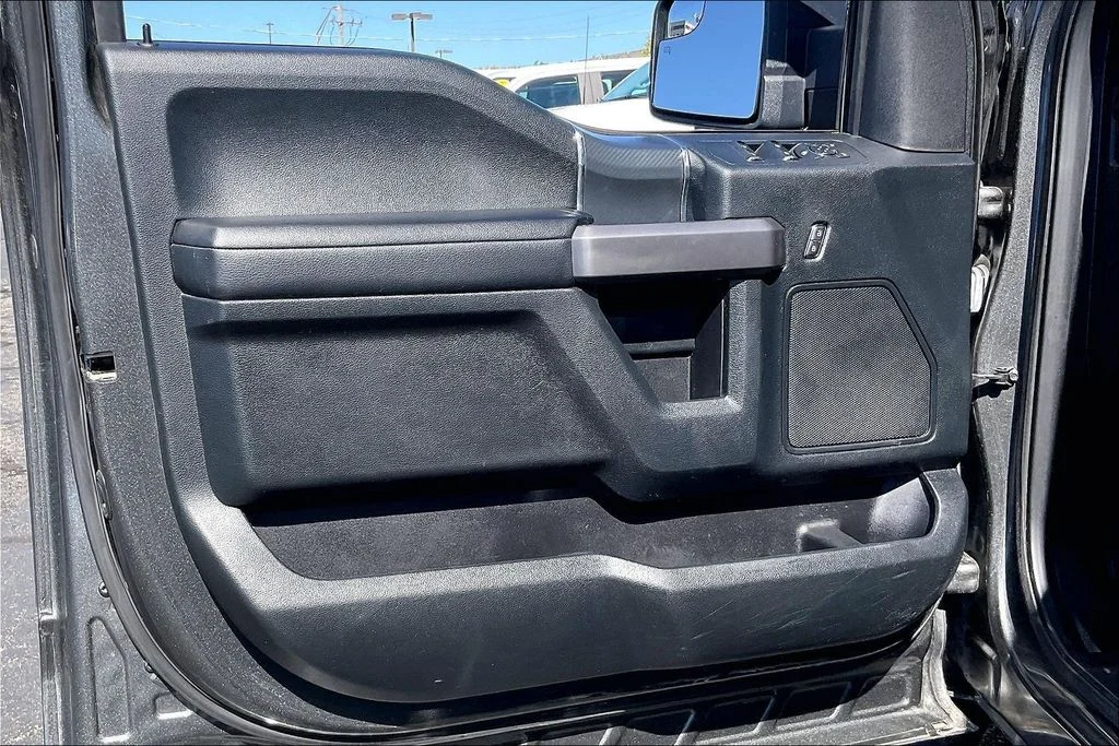 Certified Used 2020 Magnetic Ford XLT image 22