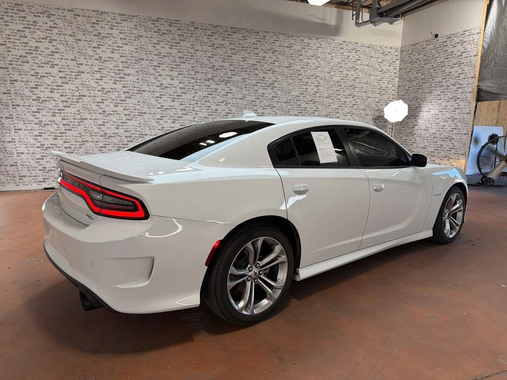 Used 2022 White Knuckle Clearcoat Dodge R/T image 7