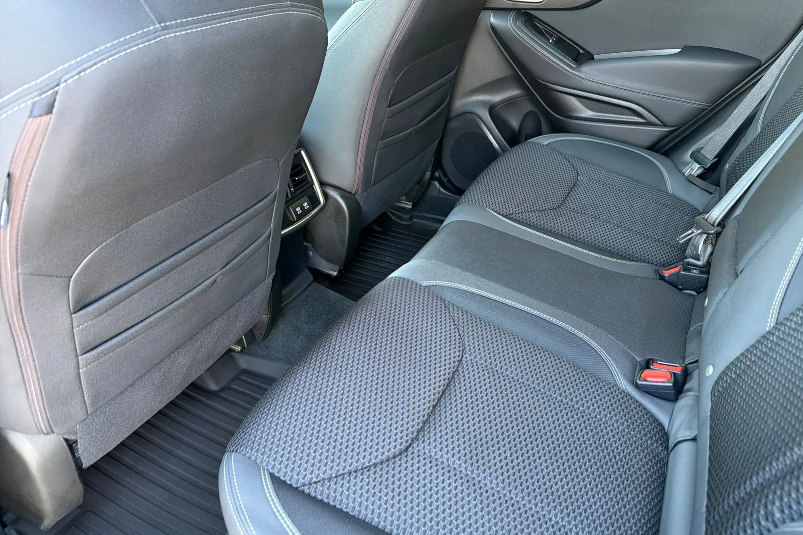 Used 2020 Gray Subaru Premium image 12