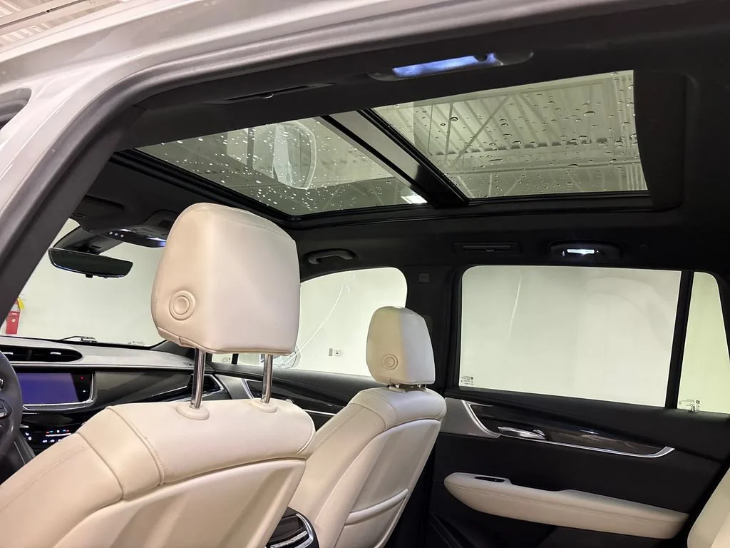 Used 2020 CRYSTAL WHITE TRICOAT Cadillac AWD Sport image 30