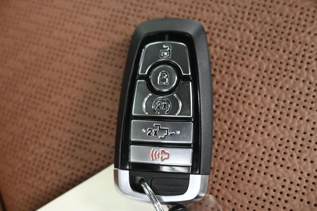New 2026 Star White Metallic Tri-Coat Ford King Ranch® image 29