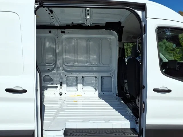 New 2027 Oxford White Ford Base image 30