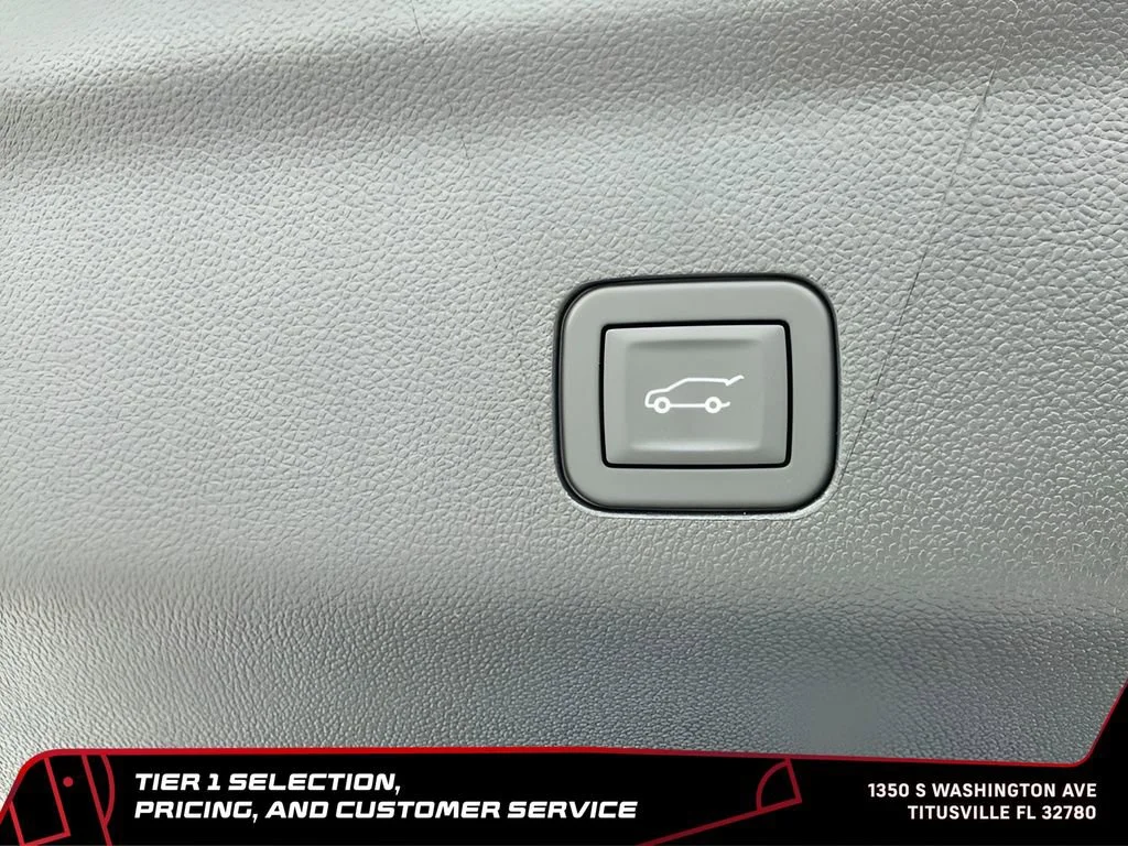 New 2026 Summit White GMC Elevation image 17