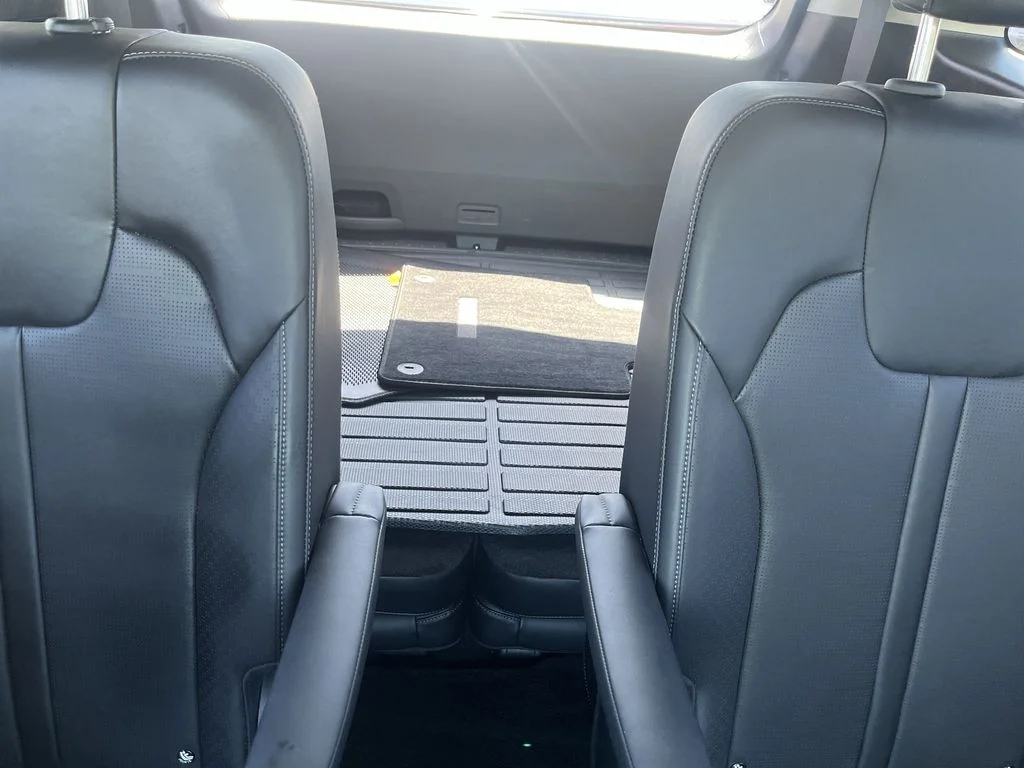 Used 2025 Black Kia EX image 24