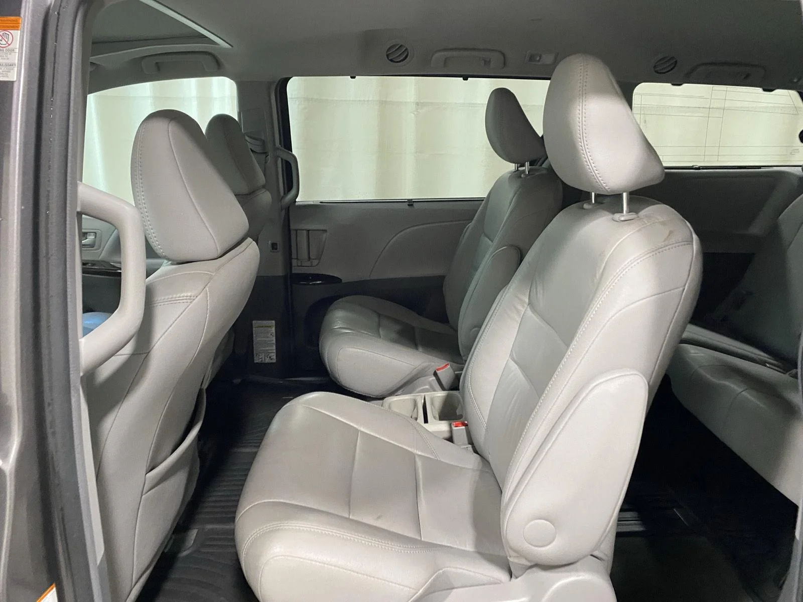 Used 2017 Predawn Gray Mica Toyota XLE image 12