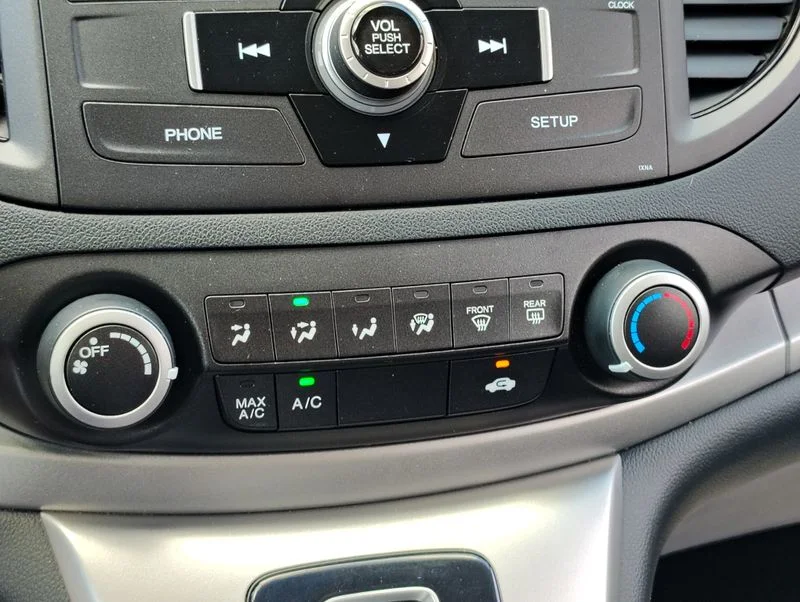 Used 2014  Honda LX image 28