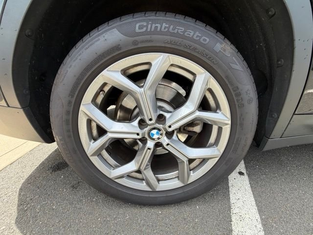 Used 2023 Black BMW xDrive30i image 9