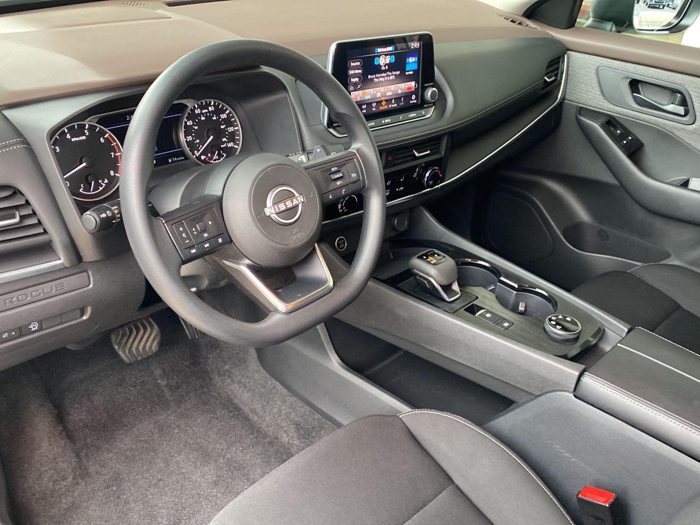 Certified Used 2023 Glacier White Nissan S image 15