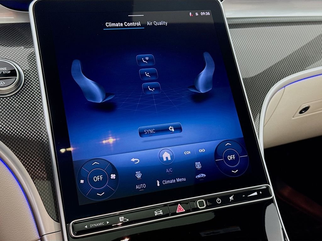 2025 Mercedes-Benz C-Class Sedan C 300 - Photo 17