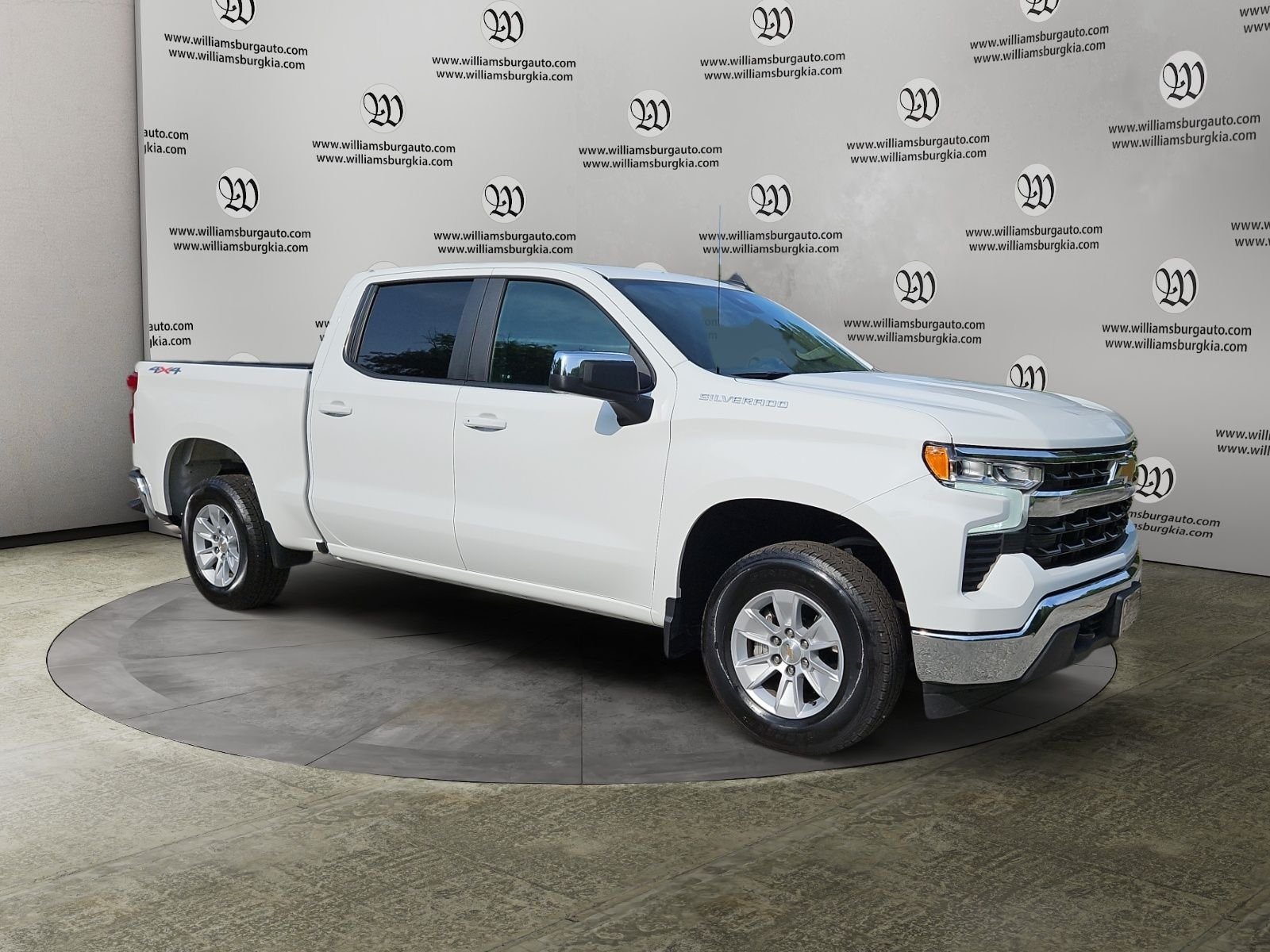 2025 Chevrolet Silverado 1500 LT - Photo 7