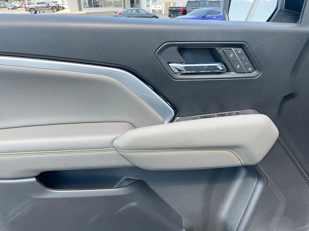 Used 2023 Summit White Chevrolet ZR2 image 22