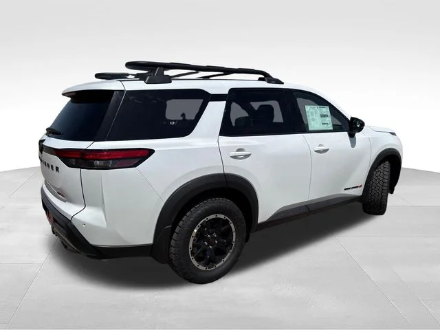 New 2026 Everest White Pearl TriCoat Nissan Rock Creek® image 7