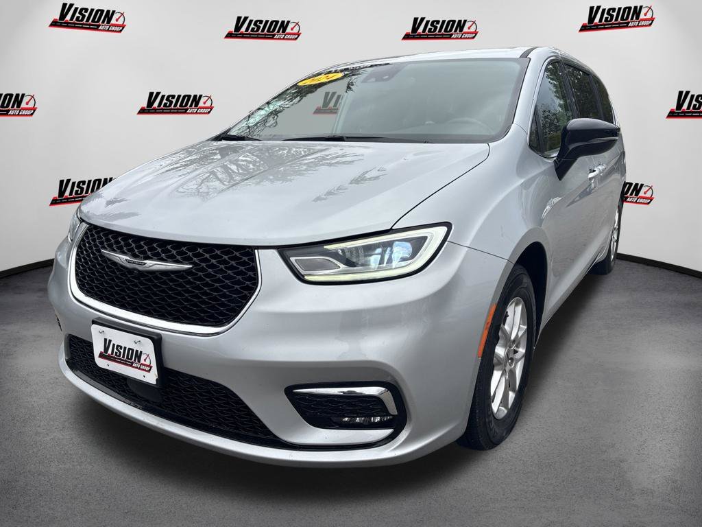 Used 2024 Silver Chrysler Touring L image 1