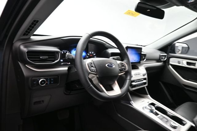 Used 2024 Blue Ford XLT image 11