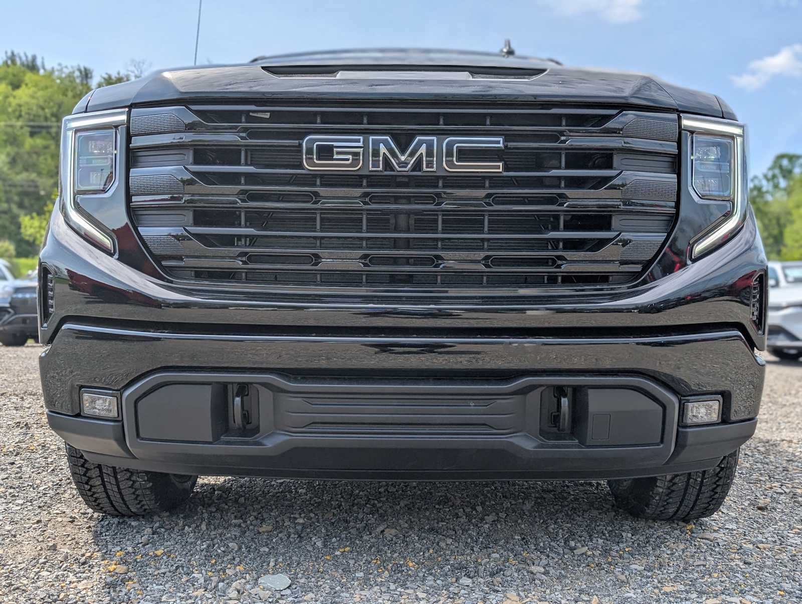 New 2026 Onyx Black GMC Elevation image 2
