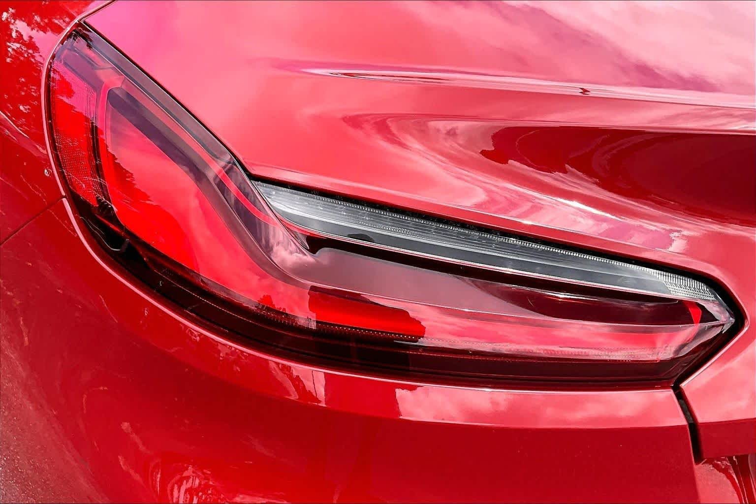 Used 2021 San Francisco Red Metallic BMW sDriveM40i image 29