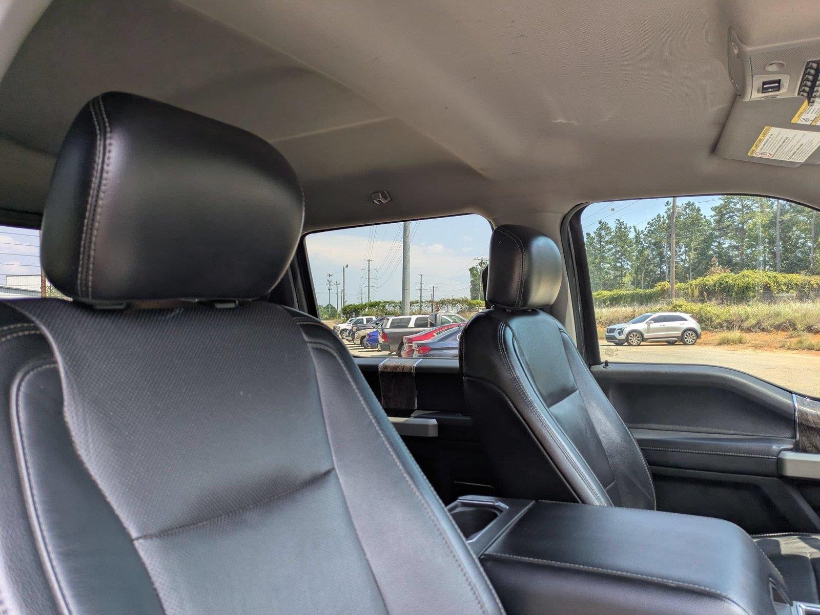 Used 2018 Magnetic Metallic Ford LARIAT image 34
