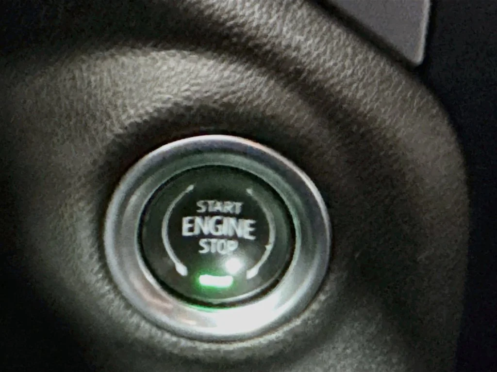 Used 2021 Black GMC SLT image 19
