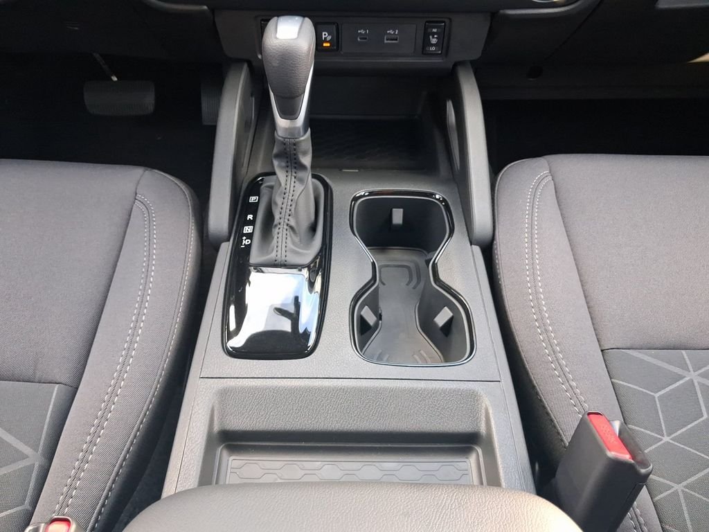 New 2027 Glacier White Nissan Crew Cab SV image 12