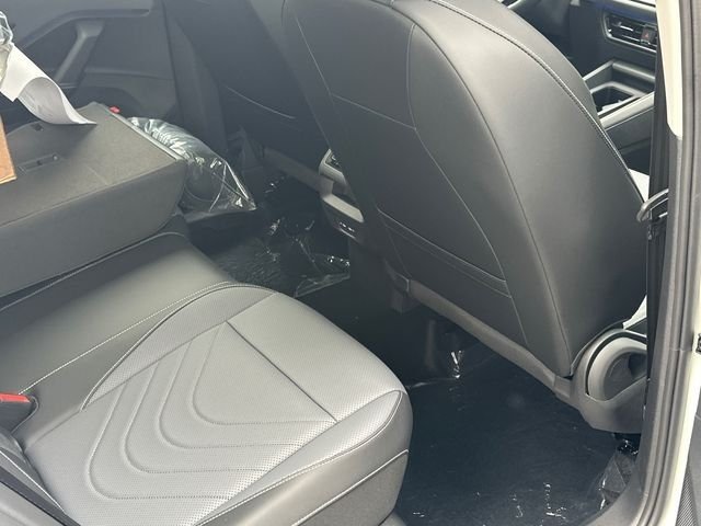 New 2026 Pure White Volkswagen 2.0T SE image 15