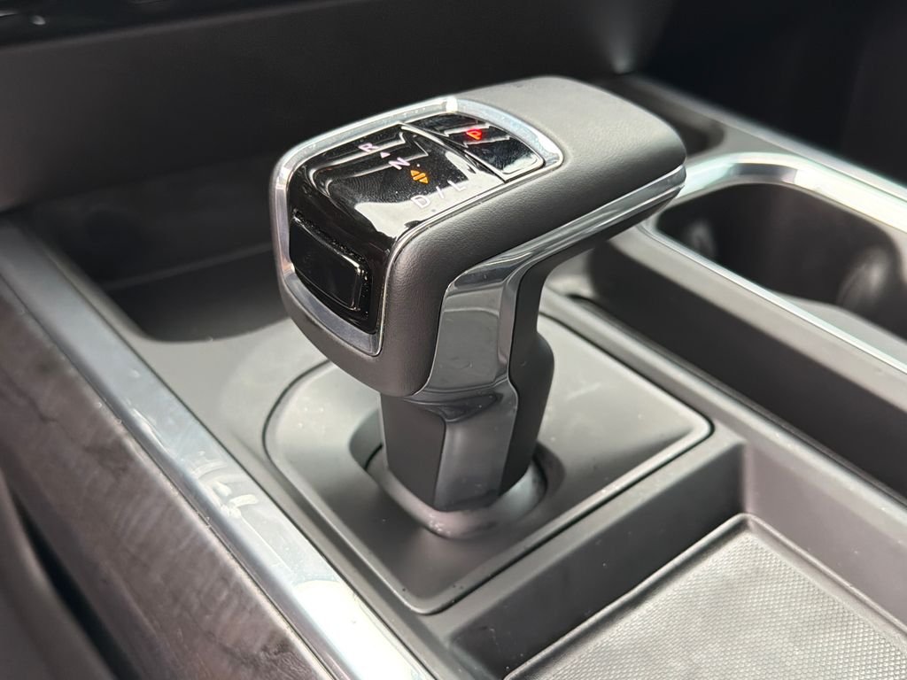 2025 Chevrolet Silverado 1500 LTZ - Photo 31