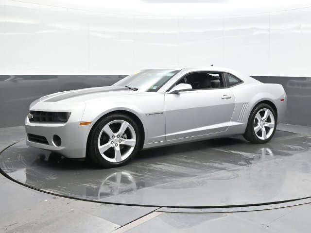 Used 2011 Silver Chevrolet 1LS image 5