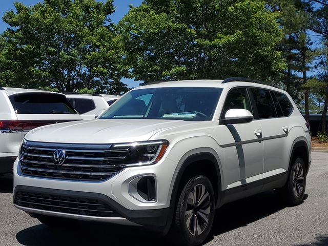 New 2026 White Volkswagen SE image 31