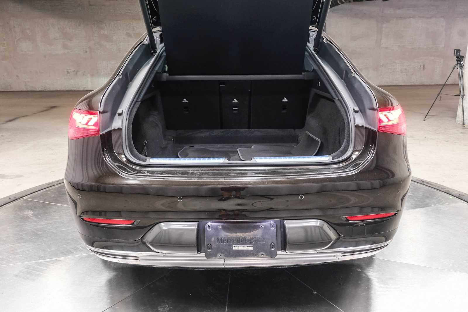 Certified Used 2022 Onyx  Black Metallic Mercedes-Benz EQS 450+ image 31