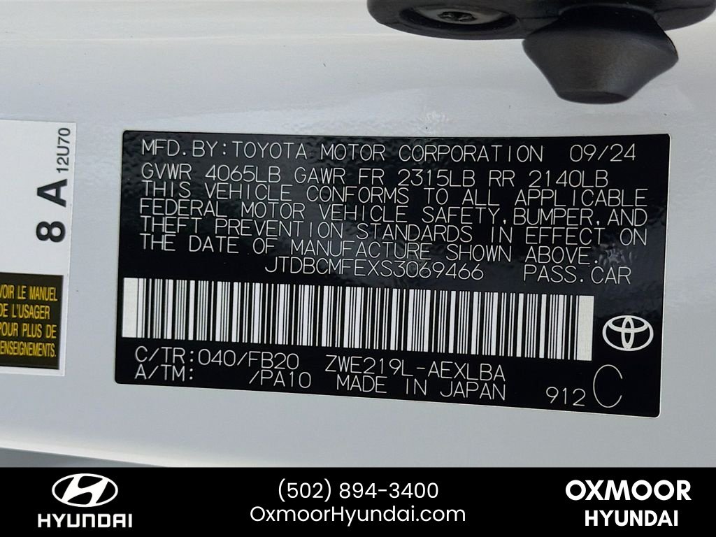 Used 2025 Ice Cap Toyota Hybrid LE image 30