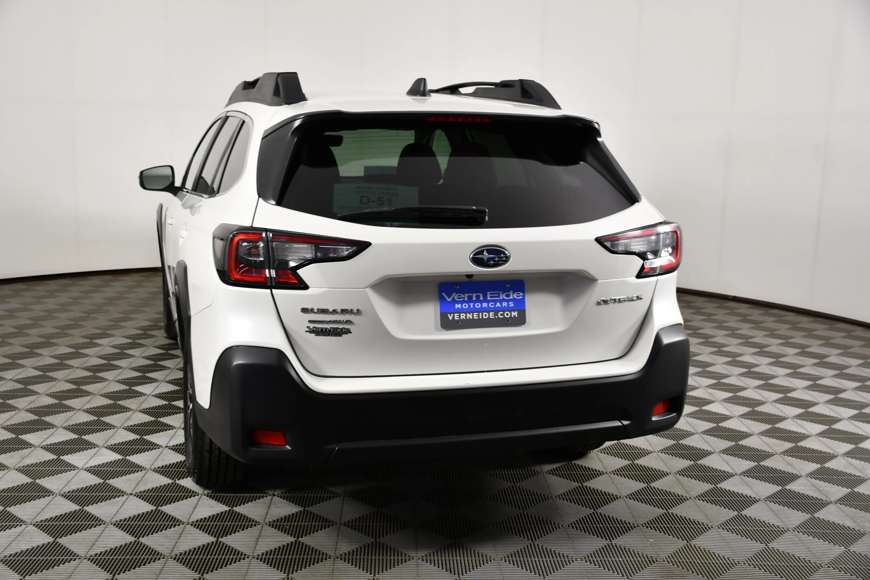 Used 2024 Crystal White Pearl Subaru Premium image 7