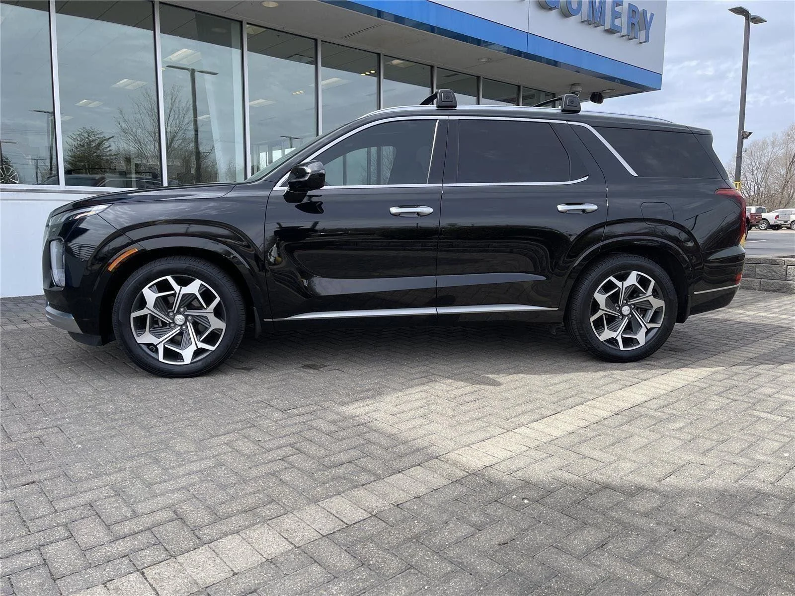 Used 2021 Black Hyundai Calligraphy image 2