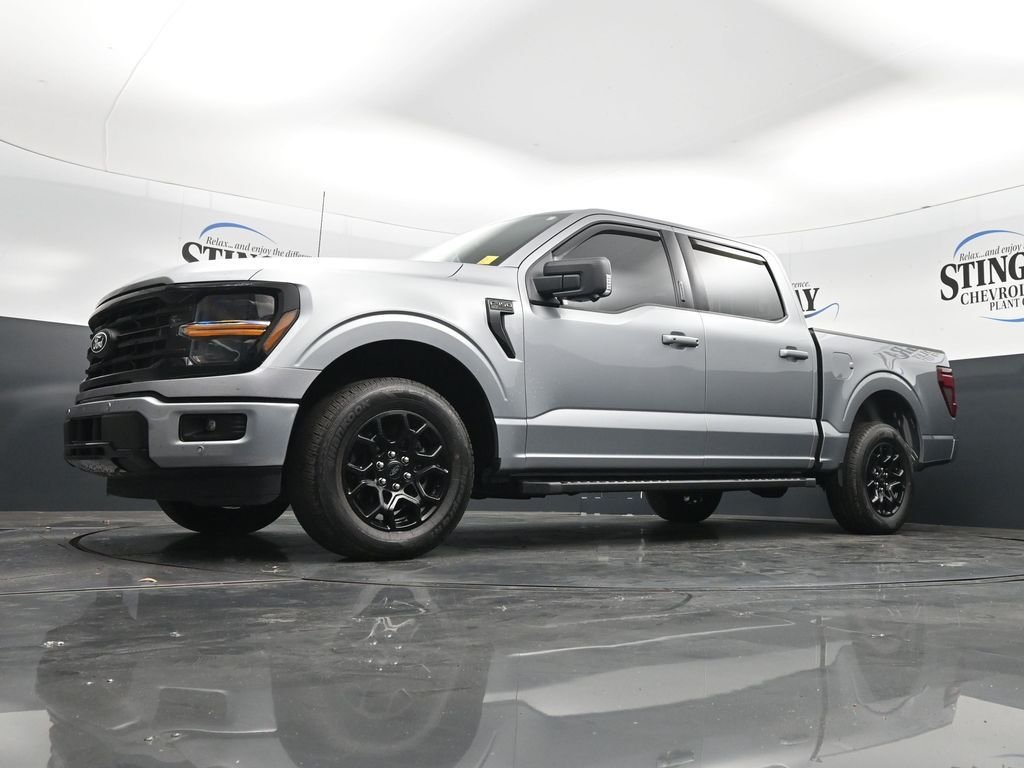 Used 2024 Silver Ford XLT image 28