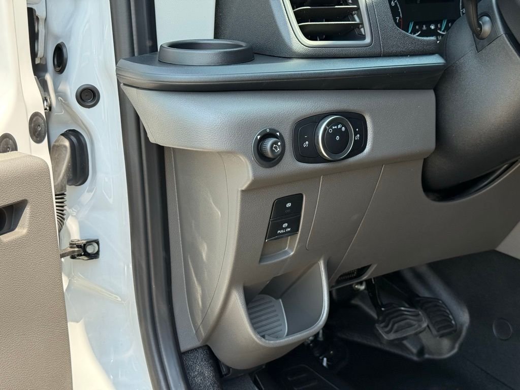 New 2025 Oxford White Ford Cargo Van image 14