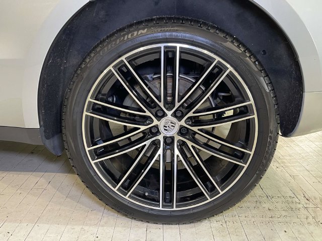 Used 2019 Silver Porsche S image 13