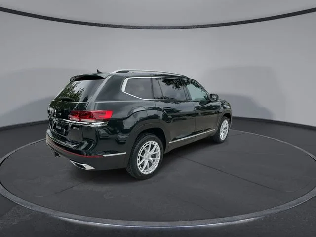 Used 2021 Green Volkswagen SEL Premium image 8