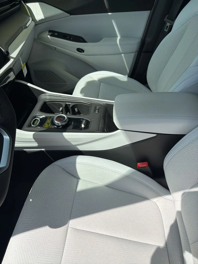 New 2026 White Jeep Laredo image 15