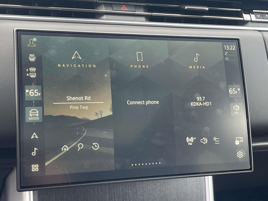 New 2026 Carpathian Grey Land Rover SE image 22