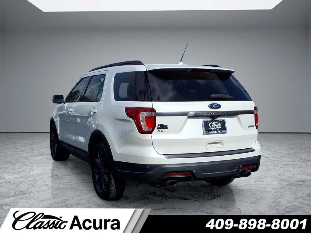 Used 2018 Oxford White Ford XLT image 5