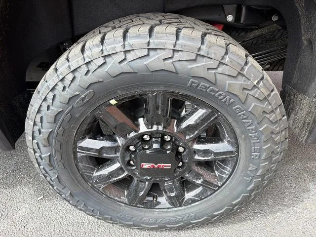 New 2026 Sterling Metallic GMC AT4 image 19