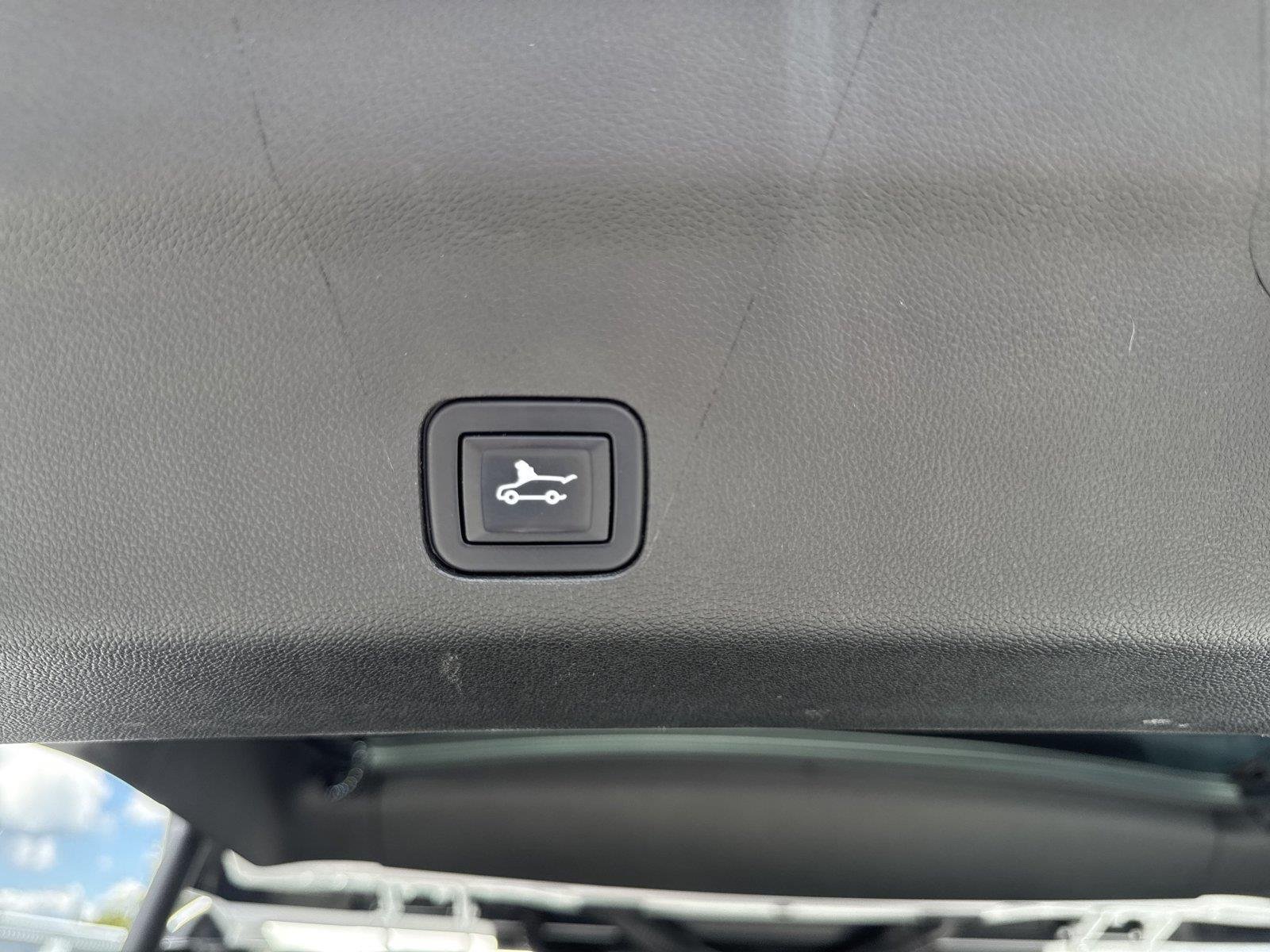 Used 2021 SUMMIT WHITE Chevrolet Z71 image 37