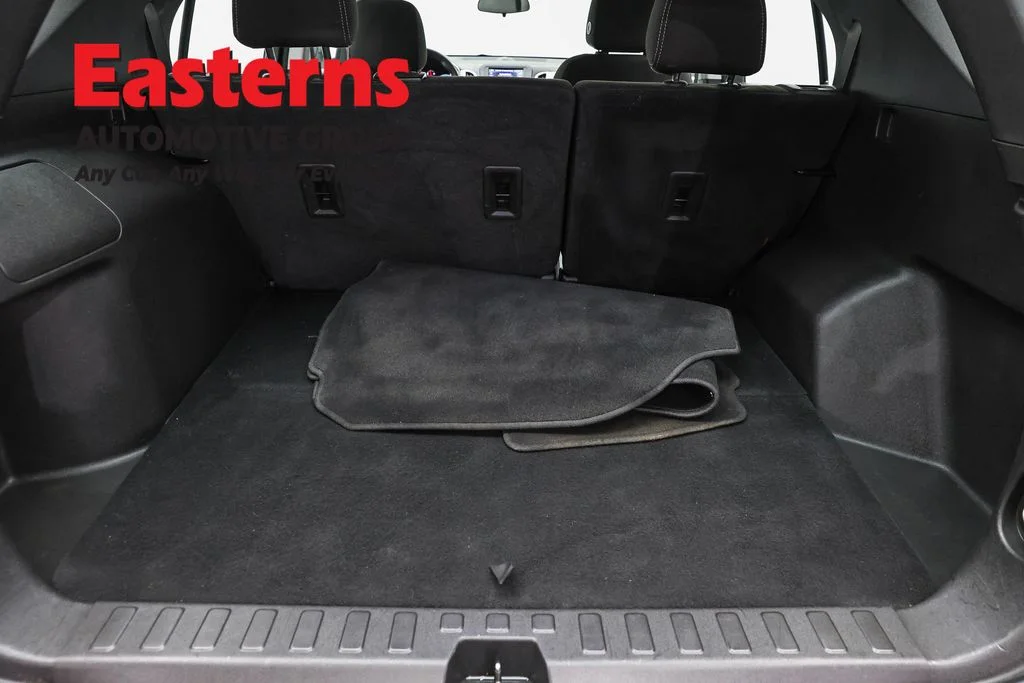 Used 2023 White Chevrolet LS image 9