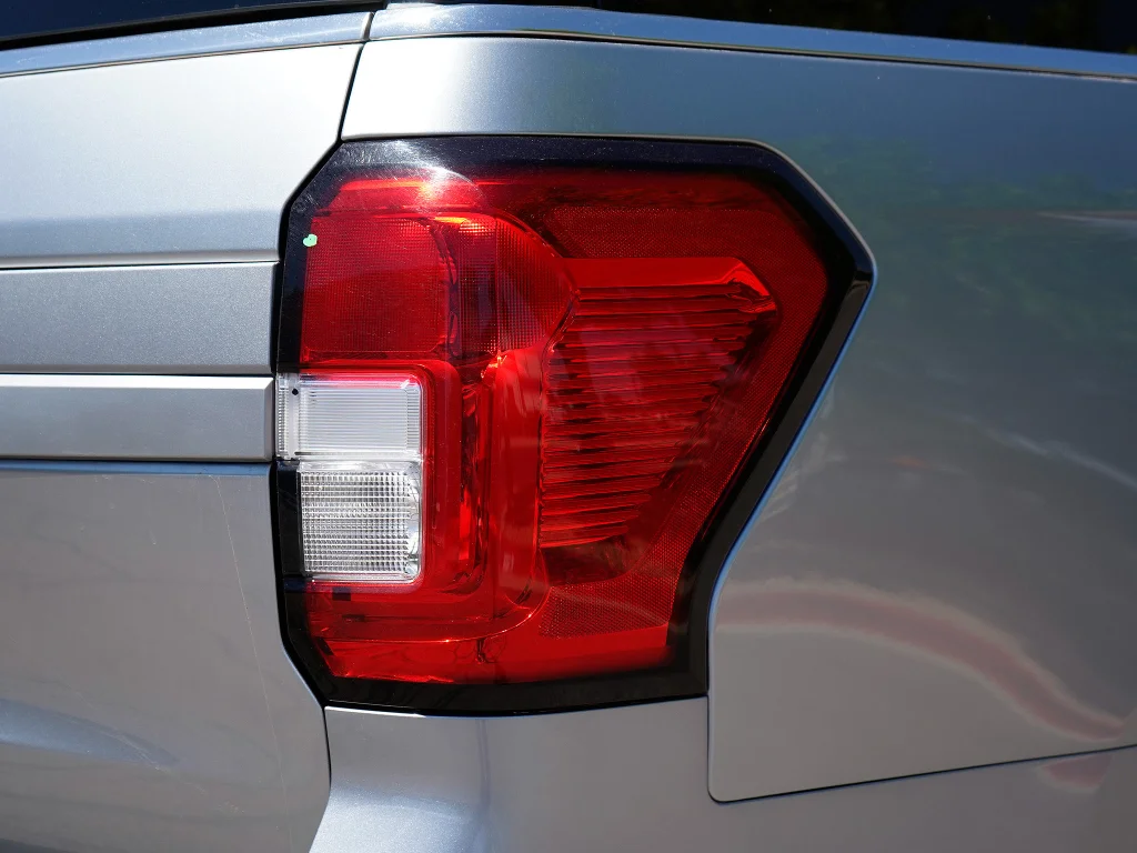 Used 2024 Silver Metallic Ford XLT image 12