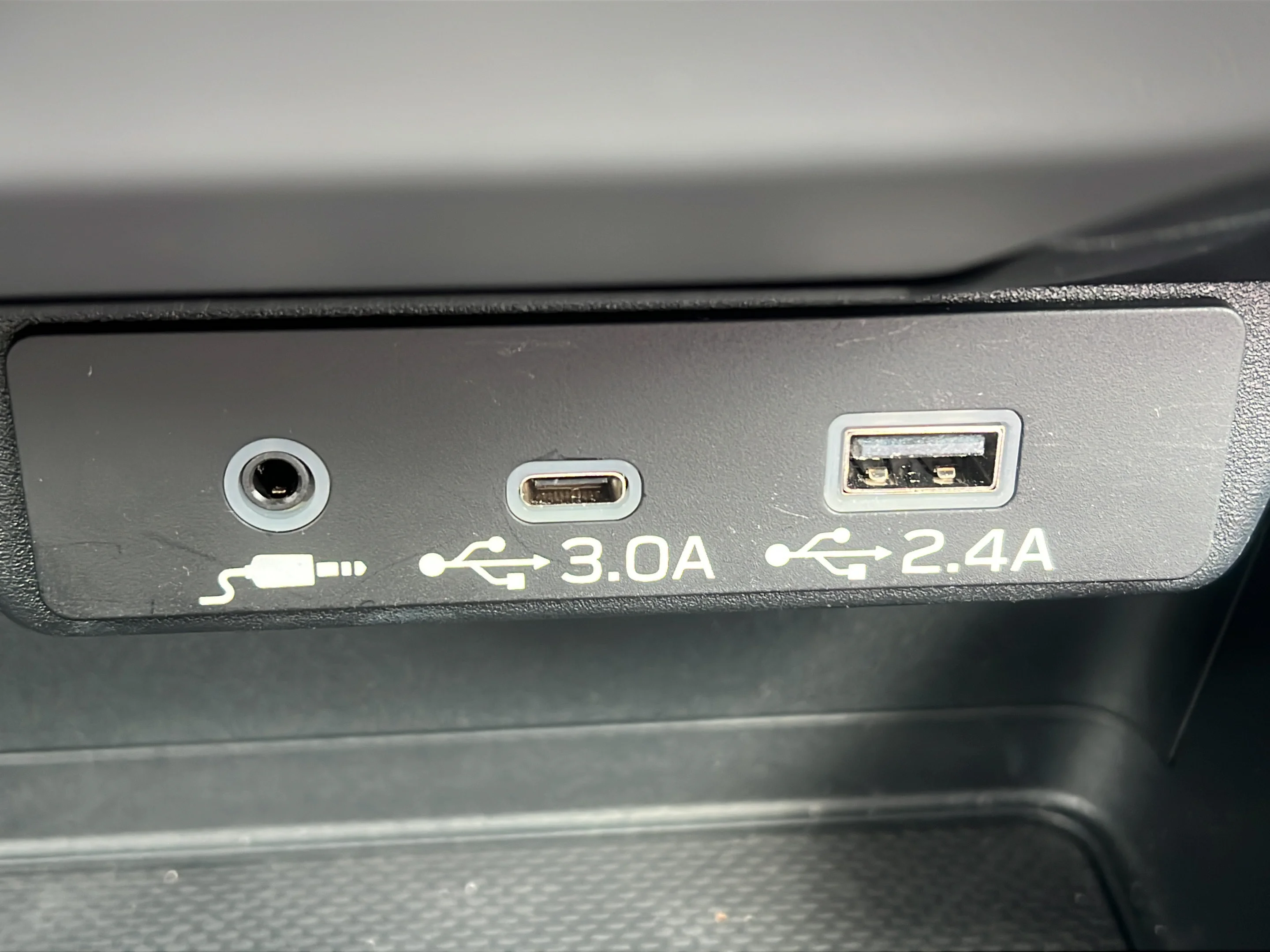 Used 2026 Ice Silver Metallic Subaru Premium image 21