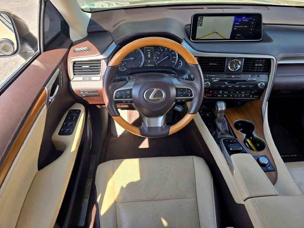 Used 2017  Lexus 350 image 28