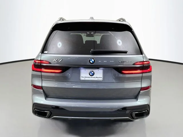 Used 2026 Gray BMW xDrive40i image 6