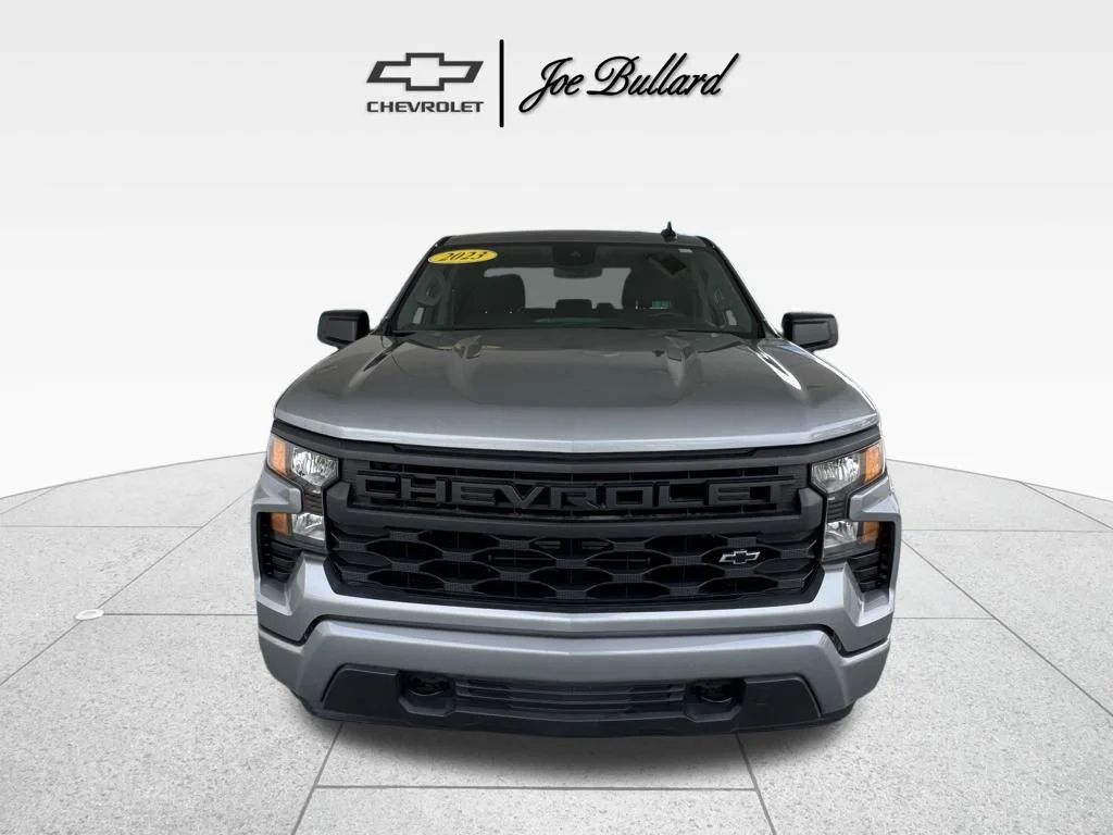Used 2023 Gray Chevrolet Custom image 3
